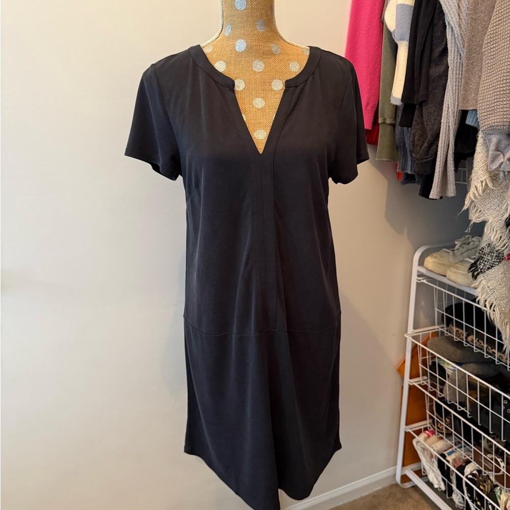 Tahari Black Short Sleeve Dress